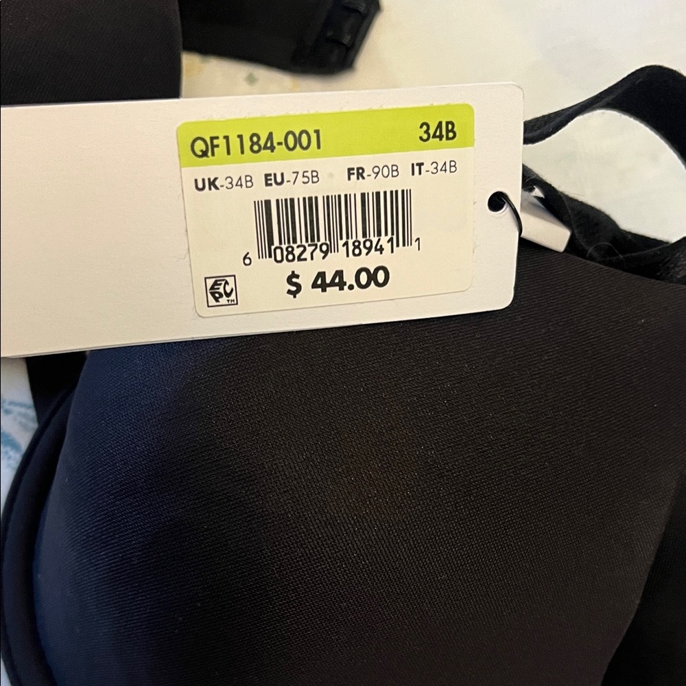 Calvin Klein Underwear Classic Black Bra - Picture 2 of 6